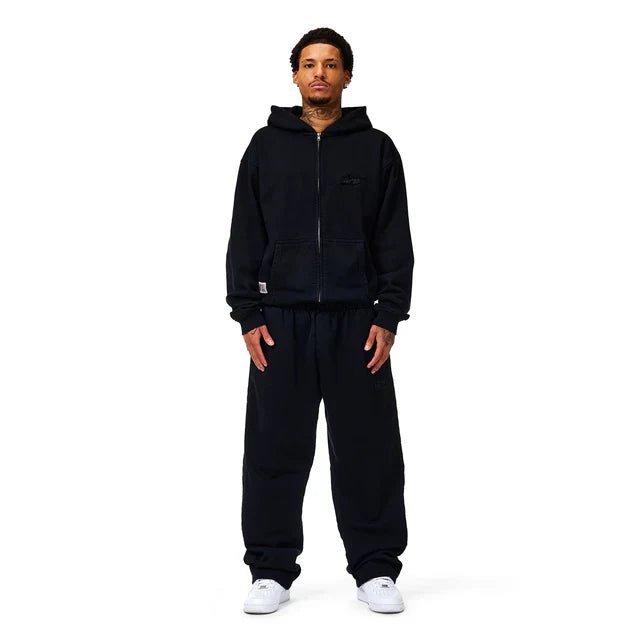BLACK BASIC ZIPPER